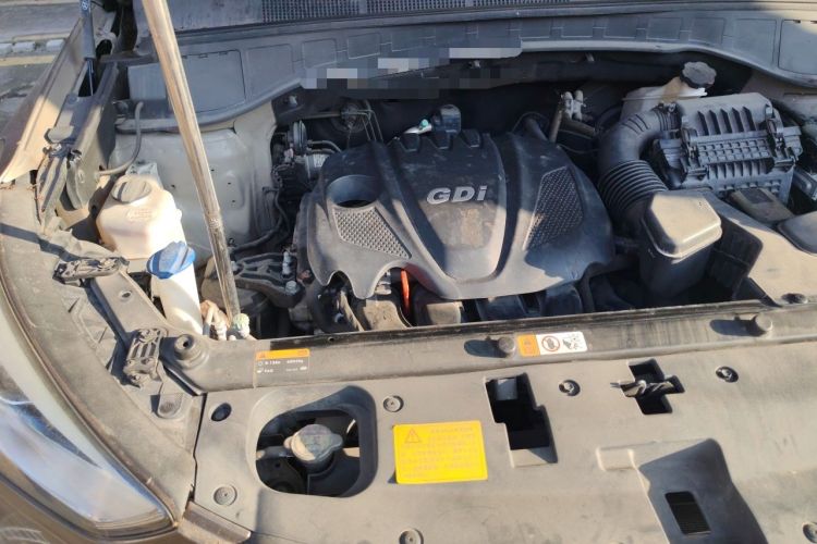 Used Hyundai Santa Fe 2013 2.4L Automatic Two-Wheel Drive Smart Version Engine Bay Right
