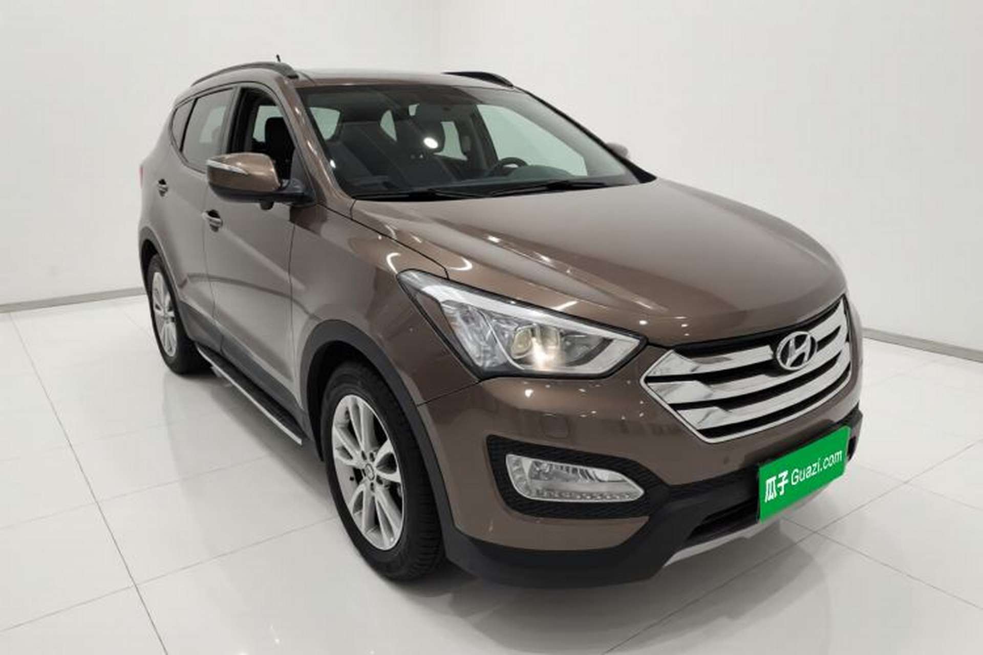 Used Hyundai Santa Fe 2013 2.0T Automatic All-Wheel Drive Top Trim Exterior 1