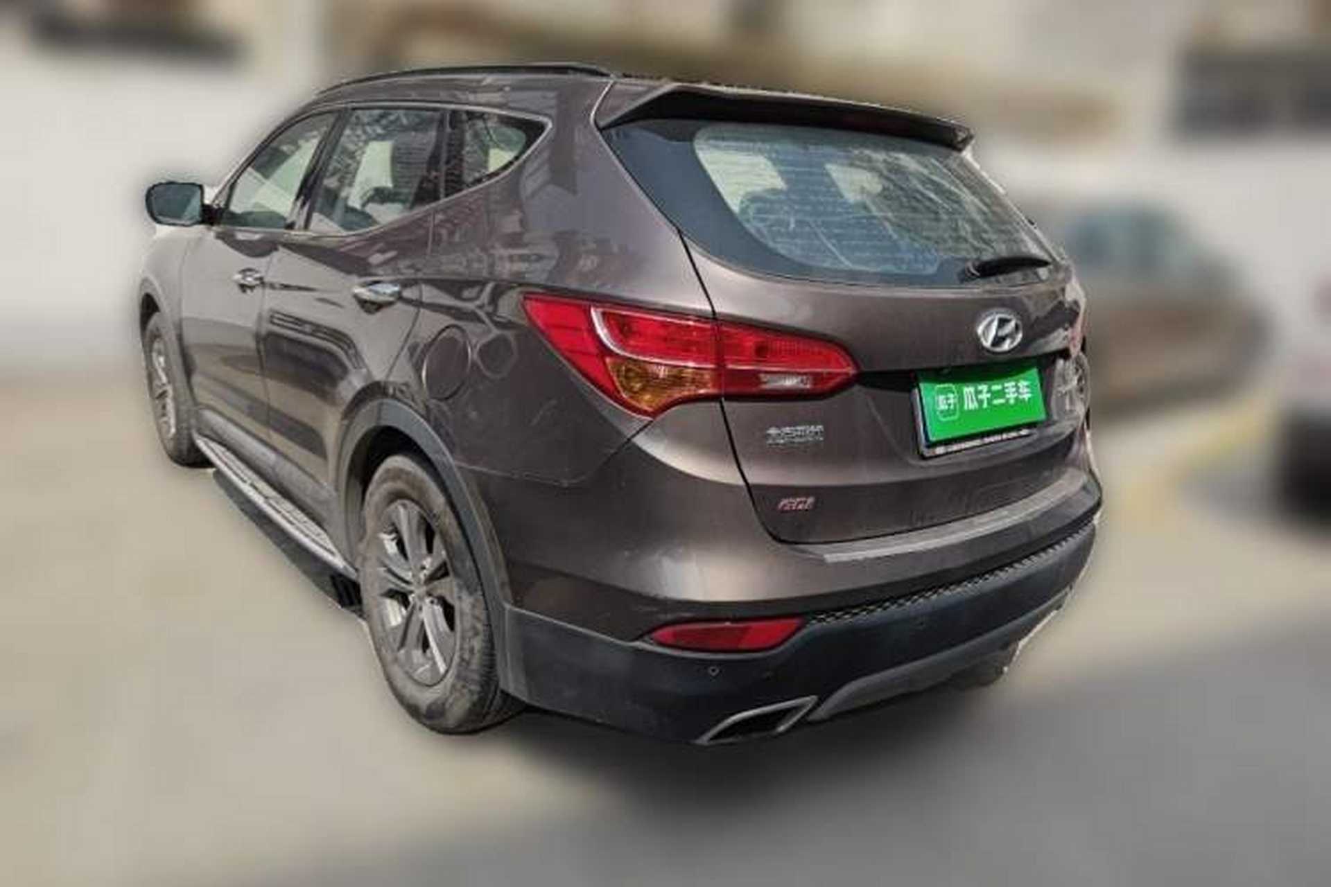Used Hyundai Santa Fe 2013 2.4L Automatic Two-Wheel Drive Smart Version Exterior 3