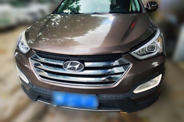 Used Hyundai Santa Fe 2013 2.4L Automatic Two-Wheel Drive Smart Version Front