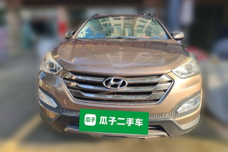 Used Hyundai Santa Fe 2013 2.4L Automatic Two-Wheel Drive Smart Version Front