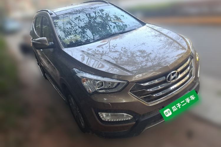 Used Hyundai Santa Fe 2013 Revised Version 2.0T Automatic All-Wheel Drive Prestige Edition Front Right 45 Deg