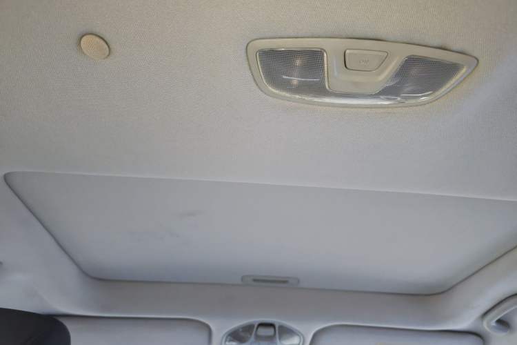 Used Hyundai Santa Fe 2013 2.4L Automatic 4x4 Comfort Edition Headliner