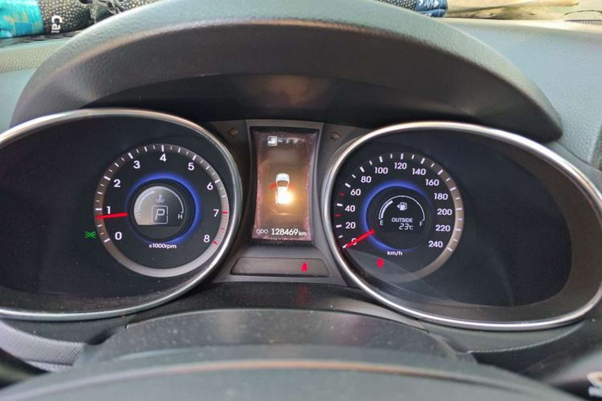 Used Hyundai Santa Fe 2013 2.0T Automatic All-Wheel Drive Top Trim Instrument Cluster