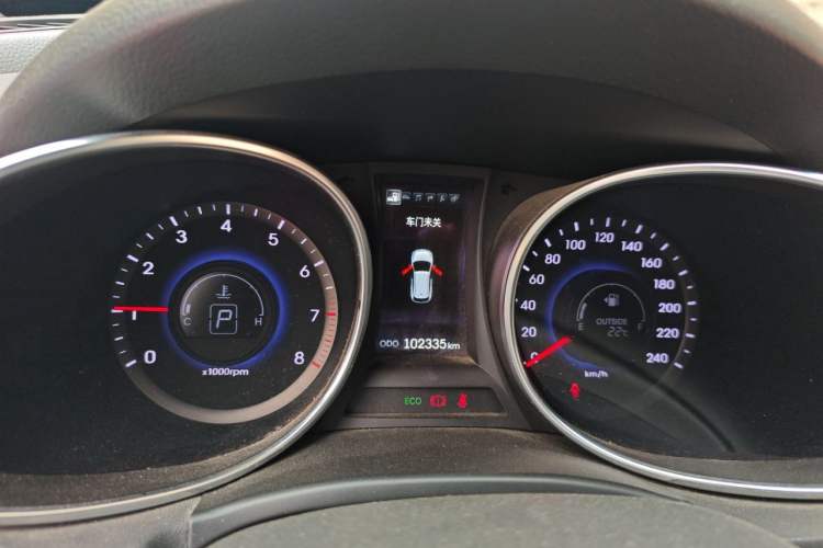 Used Hyundai Santa Fe 2013 2.0T Automatic All-Wheel Drive Top Trim Instrument Cluster