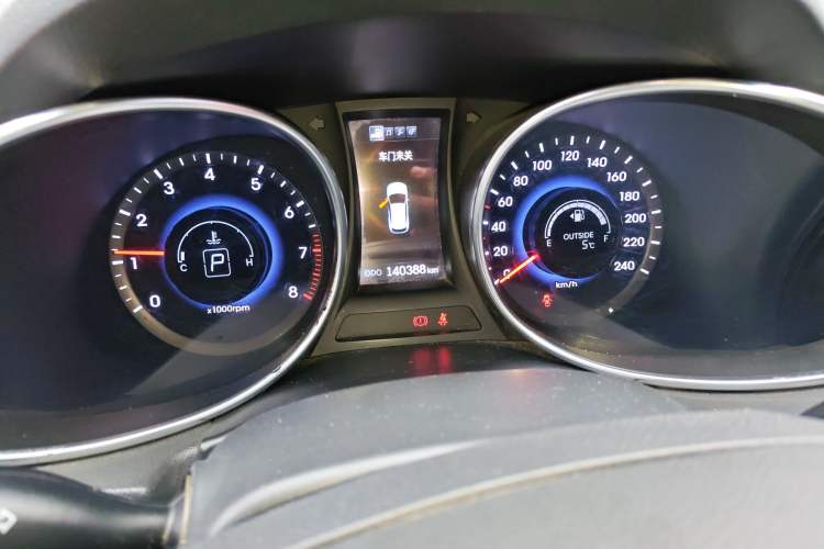 Used Hyundai Santa Fe 2013 2.4L Automatic 4x4 Comfort Edition Instrument Cluster