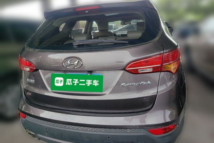 Used Hyundai Santa Fe 2013 2.4L Automatic Two-Wheel Drive Smart Version Rear