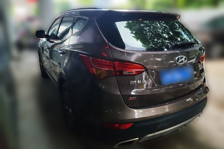 Used Hyundai Santa Fe 2013 2.4L Automatic Two-Wheel Drive Smart Version Rear Left 45 Deg