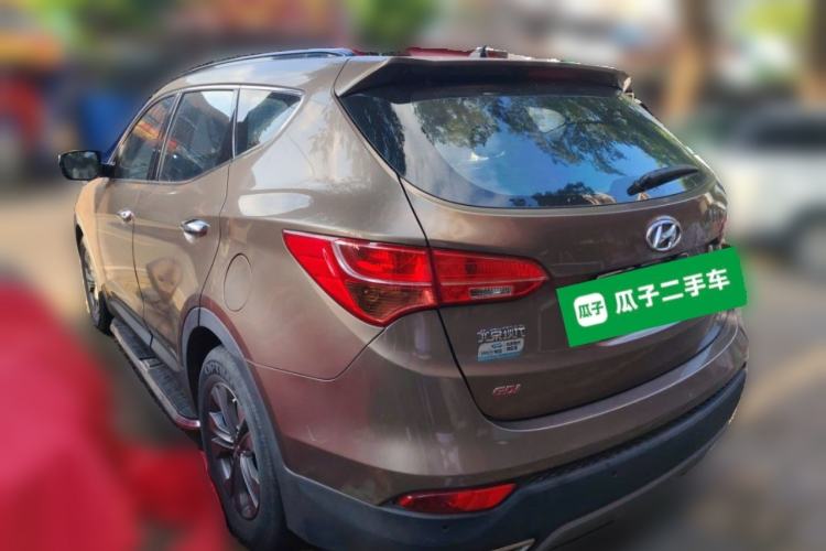 Used Hyundai Santa Fe 2013 2.4L Automatic Two-Wheel Drive Smart Version Rear Left 45 Deg