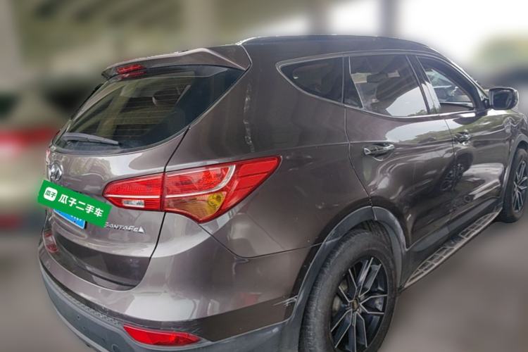 Used Hyundai Santa Fe 2013 2.4L Automatic Two-Wheel Drive Smart Version Rear Right 45 Deg