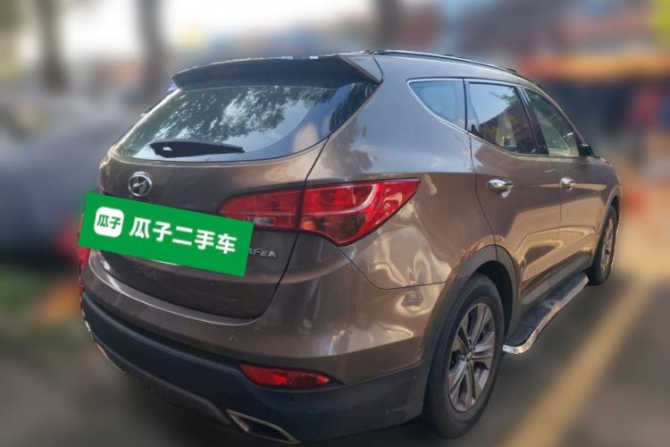Used Hyundai Santa Fe 2013 2.4L Automatic Two-Wheel Drive Smart Version Rear Right 45 Deg