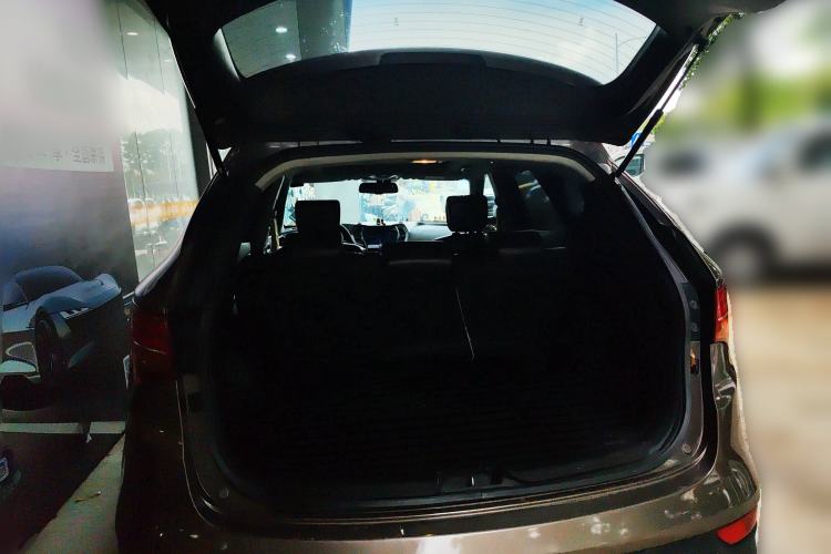 Used Hyundai Santa Fe 2013 2.4L Automatic Two-Wheel Drive Smart Version Trunk