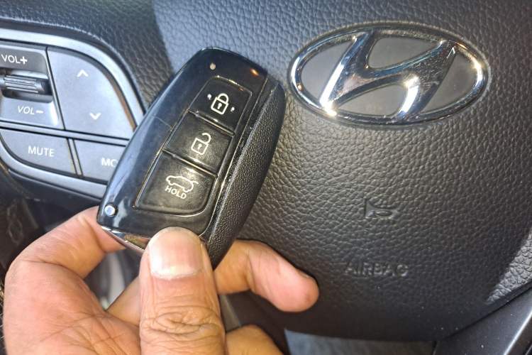 Used Hyundai Santa Fe 2013 Revised Version 2.0T Automatic All-Wheel Drive Prestige Edition Vehicle Key