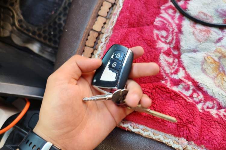 Used Hyundai Santa Fe 2013 2.4L Automatic Two-Wheel Drive Smart Version Vehicle Key