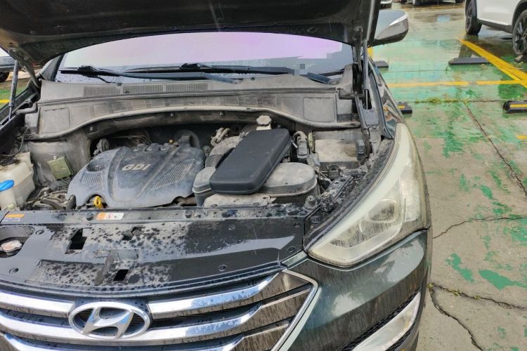 Used Hyundai Santa Fe 2013 2.4L Automatic Two-Wheel Drive Smart Version Engine Bay Left