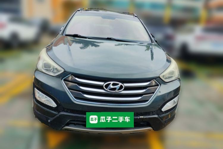 Used Hyundai Santa Fe 2013 2.4L Automatic Two-Wheel Drive Smart Version Front