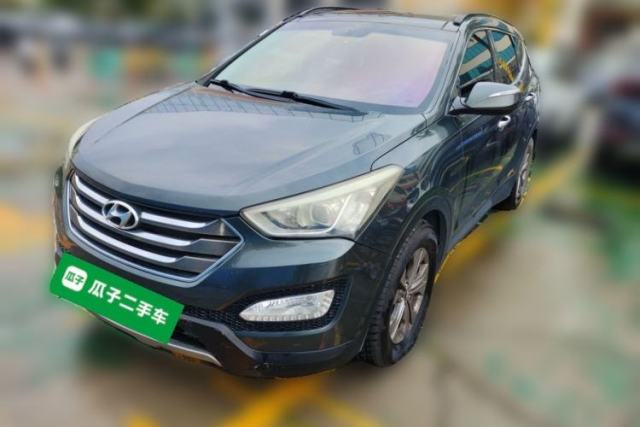 Used Hyundai Santa Fe 2013 2.4L Automatic Two-Wheel Drive Smart Version