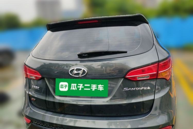 Used Hyundai Santa Fe 2013 2.4L Automatic Two-Wheel Drive Smart Version Rear