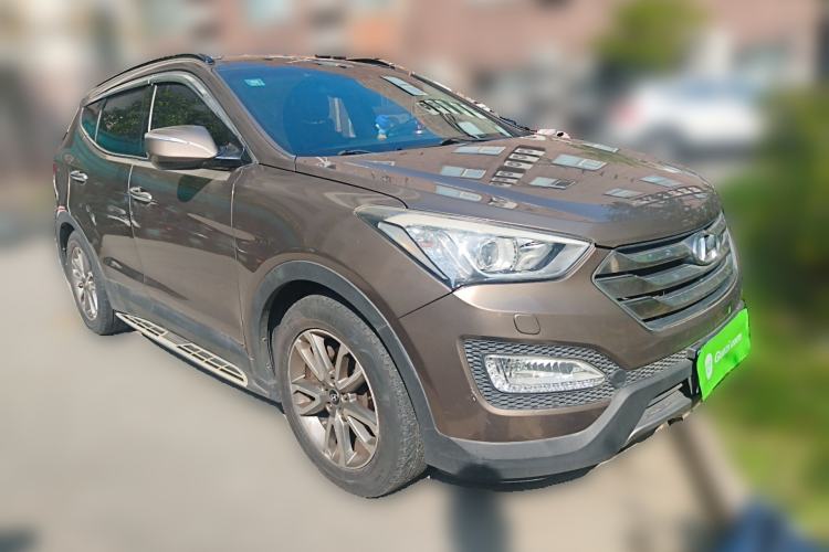 Used Hyundai Santa Fe 2013 2.0T Automatic Two-Wheel Drive Prestige Version Front Right 45 Deg