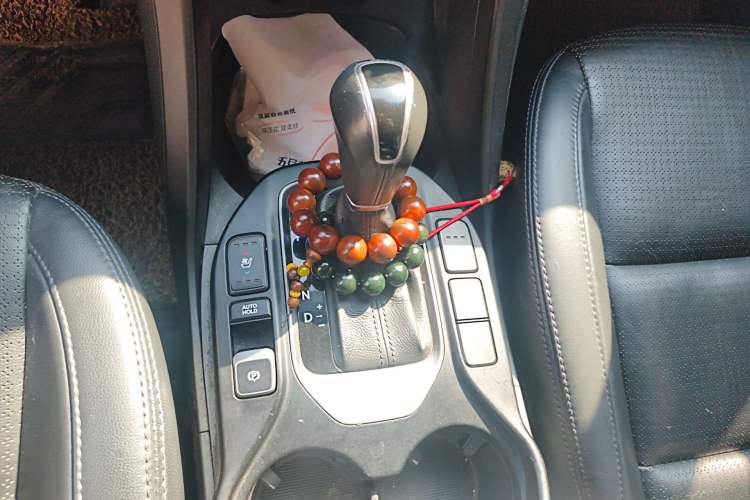 Used Hyundai Santa Fe 2013 2.0T Automatic Two-Wheel Drive Prestige Version Gear Lever