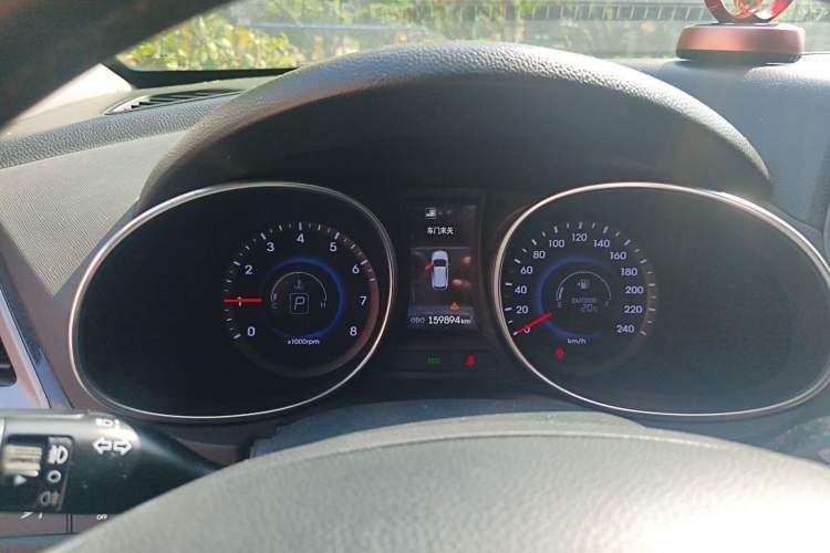 Used Hyundai Santa Fe 2013 2.0T Automatic Two-Wheel Drive Prestige Version Instrument Cluster