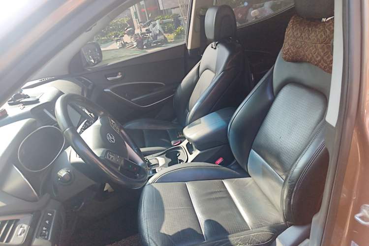 Used Hyundai Santa Fe 2013 2.0T Automatic Two-Wheel Drive Prestige Version Left Front Seat
