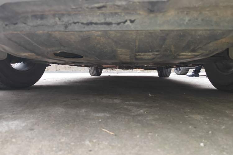 Used Hyundai Santa Fe 2013 2.4L Automatic Two-Wheel Drive Smart Version Chassis Front