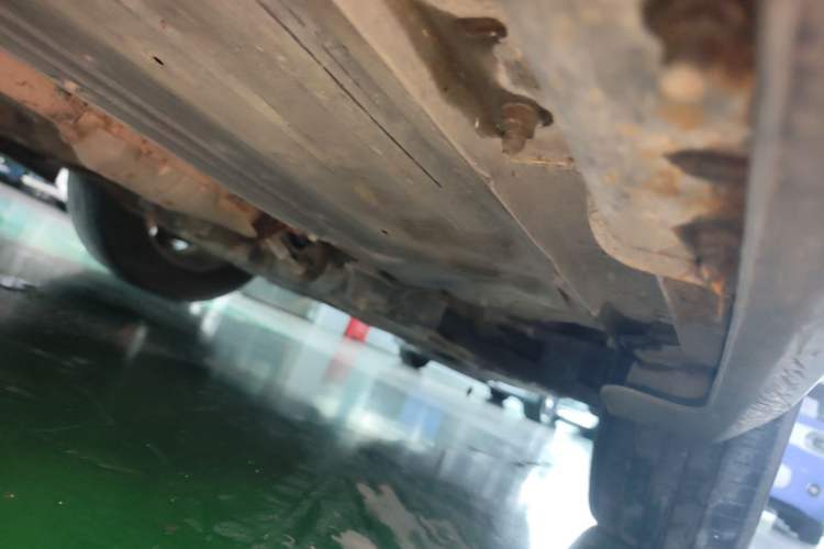 Used Hyundai Santa Fe 2013 2.4L Automatic Two-Wheel Drive Smart Version Chassis Front Right