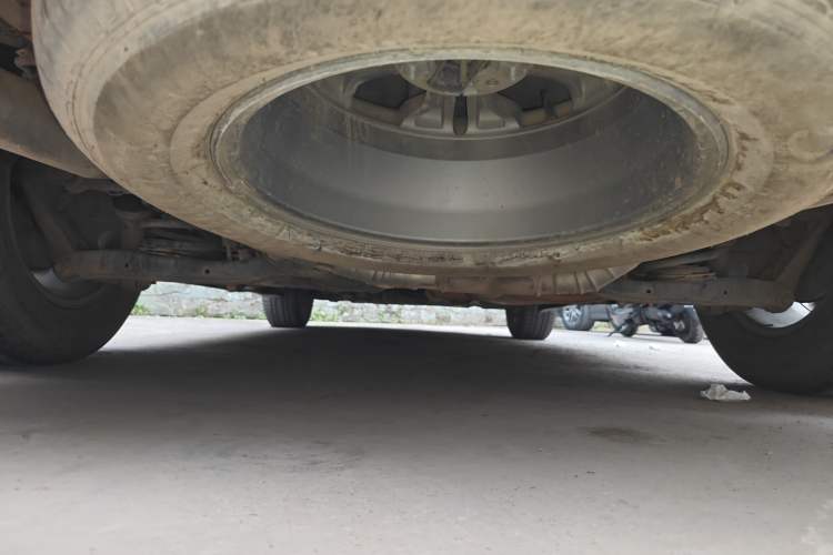Used Hyundai Santa Fe 2013 2.4L Automatic Two-Wheel Drive Smart Version Chassis Rear