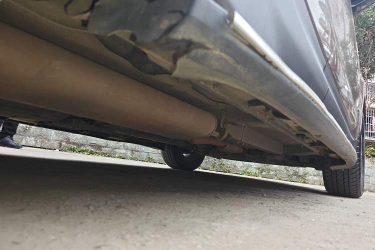 Used Hyundai Santa Fe 2013 2.4L Automatic Two-Wheel Drive Smart Version Chassis Rear Right