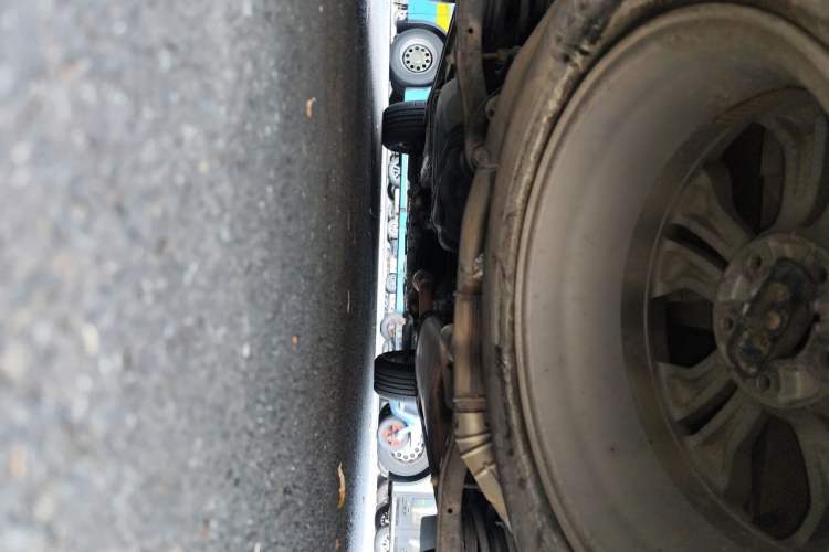 Used Hyundai Santa Fe 2013 2.4L Automatic Two-Wheel Drive Smart Version Chassis Rear