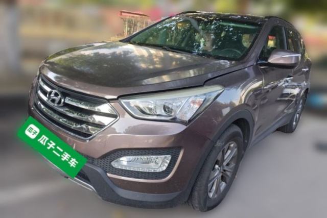 Used Hyundai Santa Fe 2013 2.4L Automatic Two-Wheel Drive Smart Version