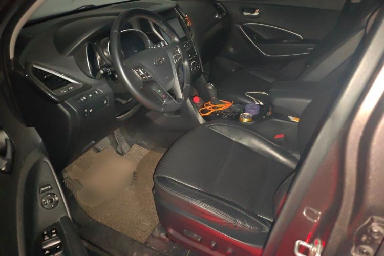 Used Hyundai Santa Fe 2013 Revised Version 2.4L Automatic All-Wheel Drive Smart Type Driver Seat
