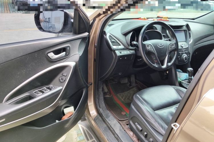 Used Hyundai Santa Fe 2013 2.4L Automatic 4x4 Prestige Edition Driver Seat