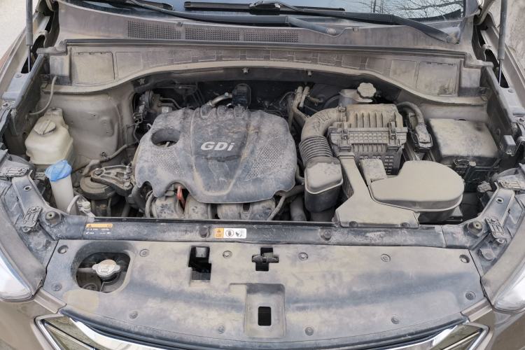 Used Hyundai Santa Fe 2013 Revised Version 2.4L Automatic All-Wheel Drive Luxury Trim Engine Bay