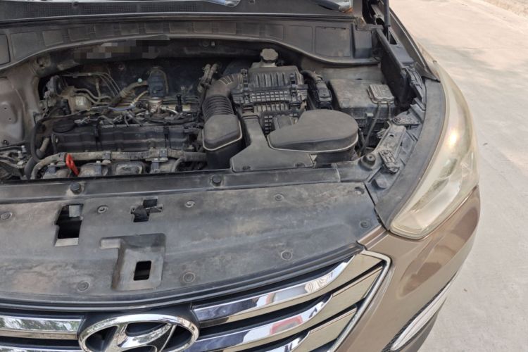 Used Hyundai Santa Fe 2013 2.4L Automatic Two-Wheel Drive Smart Version Engine Bay Left