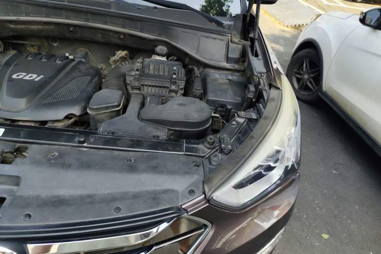 Used Hyundai Santa Fe 2013 2.4L Automatic Two-Wheel Drive Smart Version Engine Bay Left