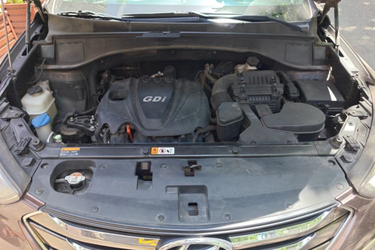 Used Hyundai Santa Fe 2013 Revised Version 2.4L Automatic All-Wheel Drive Luxury Trim Engine Bay