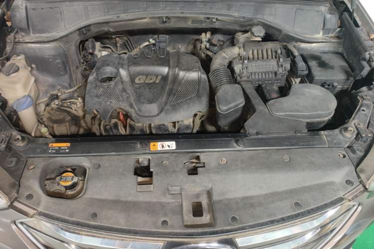 Used Hyundai Santa Fe 2013 2.4L Automatic Two-Wheel Drive Smart Version Engine Bay