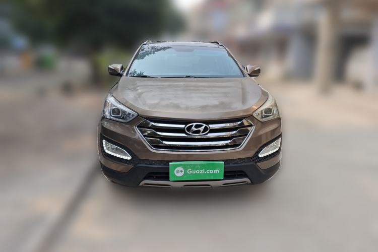 Used Hyundai Santa Fe 2013 2.4L Automatic Two-Wheel Drive Smart Version Front