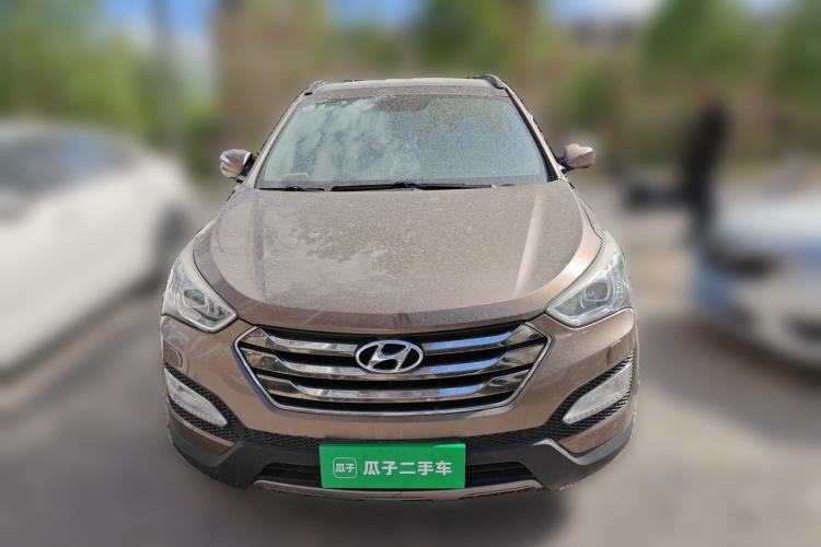 Used Hyundai Santa Fe 2013 Revised Version 2.4L Automatic All-Wheel Drive Luxury Trim Front