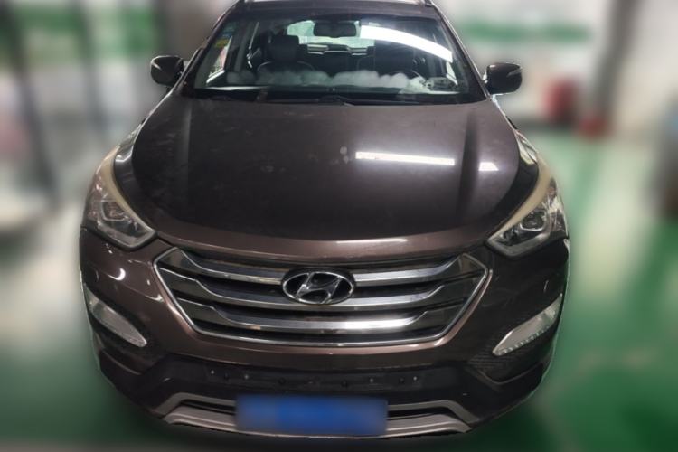 Used Hyundai Santa Fe 2013 2.4L Automatic Two-Wheel Drive Smart Version Front