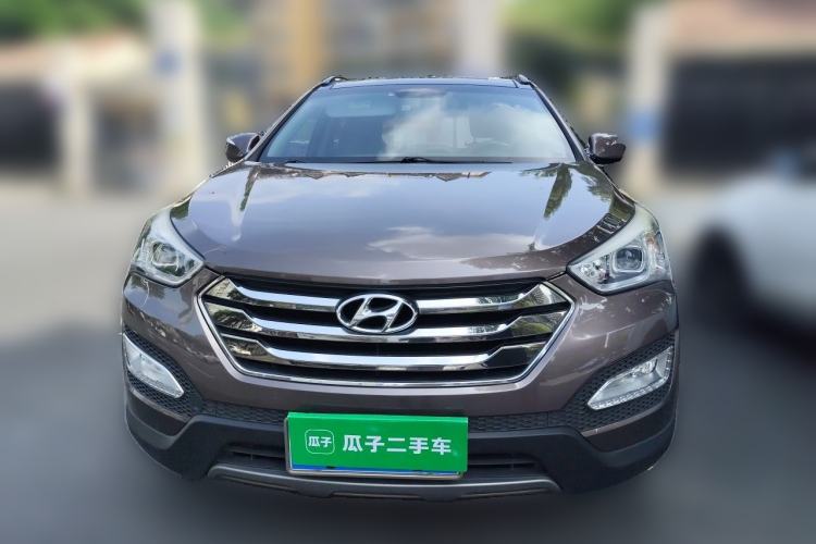 Used Hyundai Santa Fe 2013 2.4L Automatic Two-Wheel Drive Smart Version Front