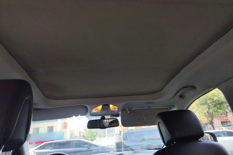 Used Hyundai Santa Fe 2013 2.4L Automatic Two-Wheel Drive Smart Version Headliner