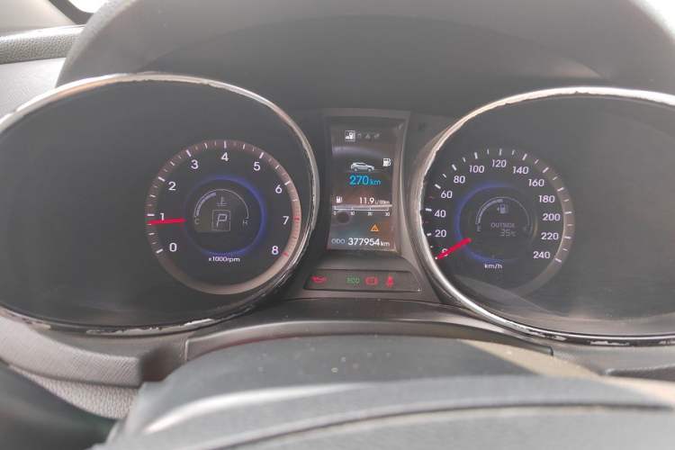 Used Hyundai Santa Fe 2013 2.4L Automatic 4x4 Smart Version Instrument Cluster