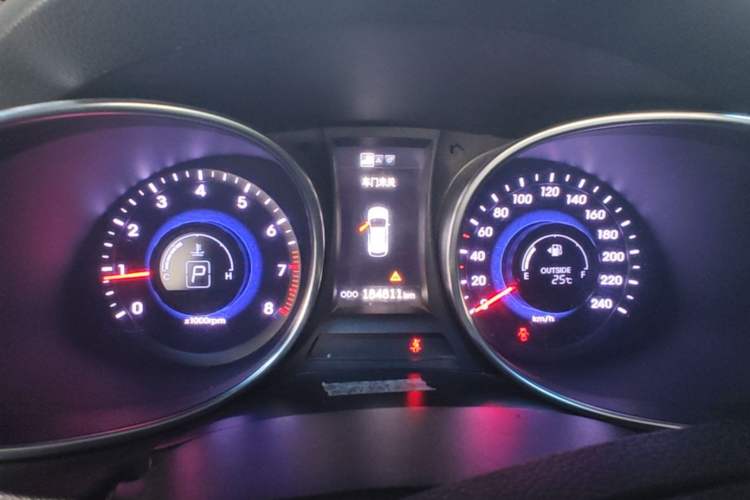 Used Hyundai Santa Fe 2013 2.4L Automatic Two-Wheel Drive Smart Version Instrument Cluster
