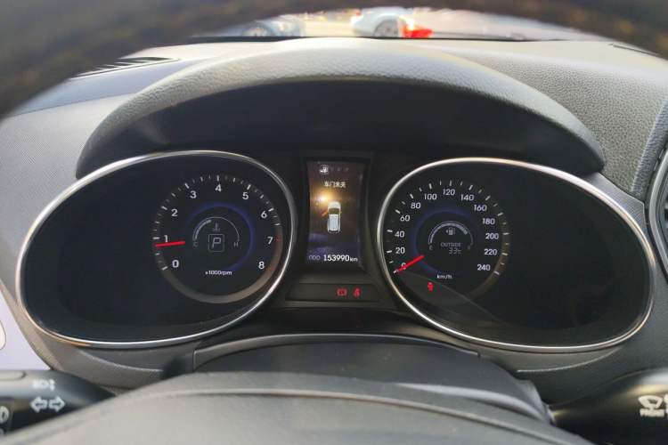 Used Hyundai Santa Fe 2013 2.4L Automatic Two-Wheel Drive Smart Version Instrument Cluster