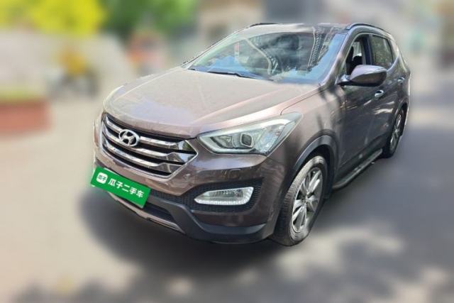 Used Hyundai Santa Fe 2013 Revised Version 2.4L Automatic All-Wheel Drive Luxury Trim