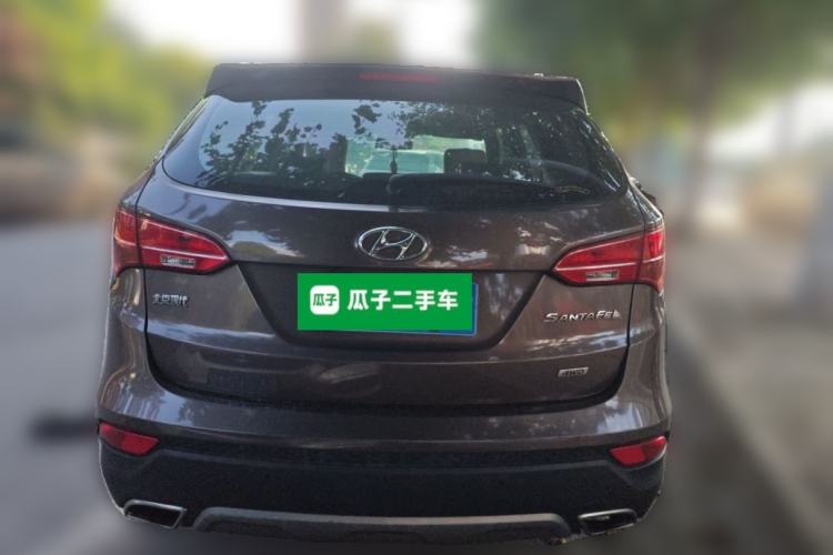 Used Hyundai Santa Fe 2013 2.4L Automatic Two-Wheel Drive Smart Version Rear