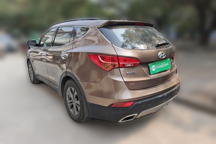 Used Hyundai Santa Fe 2013 2.4L Automatic Two-Wheel Drive Smart Version Rear Left 45 Deg